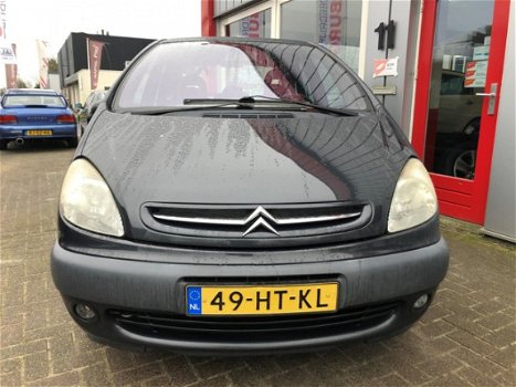 Citroën Xsara Picasso - 1.8i-16V Airco/ECC/Trekhaak - 1