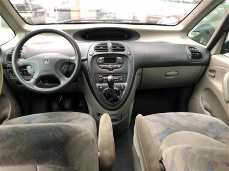 Citroën Xsara Picasso - 1.8i-16V Airco/ECC/Trekhaak - 1