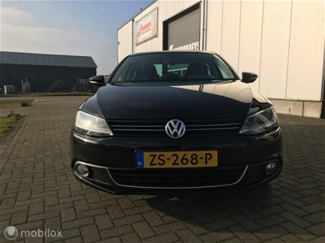 Volkswagen Jetta - 1.4 TSI Highline R Line , BOMVOLKEYLESS ENT - 1