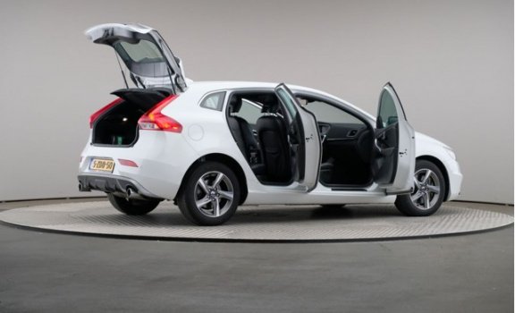 Volvo V40 - D4 Business R-Design Plus, Leder, Navigatie, Xenon, Trekhaak - 1