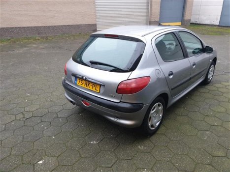 Peugeot 206 - 1.9 XRD BJ2001/APK/NAP - 1