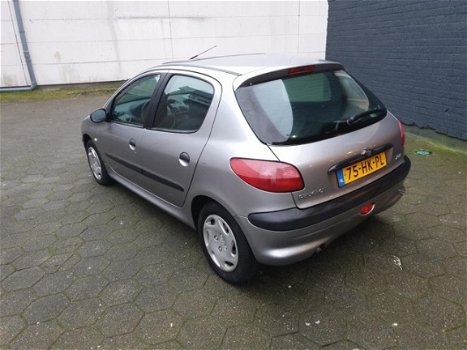 Peugeot 206 - 1.9 XRD BJ2001/APK/NAP - 1