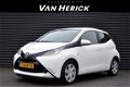 Toyota Aygo - 1.0 VVT-i x-play 5 deurs / Airco / Zuinig - 1 - Thumbnail