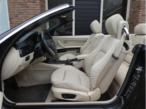 BMW 3-serie Cabrio - 320i High Executive Automaat / Leder / Navi / Dealeronderhouden - 1