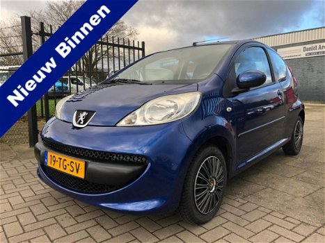 Peugeot 107 - 1.0-12V XS Airco Zeer leuke auto - 1