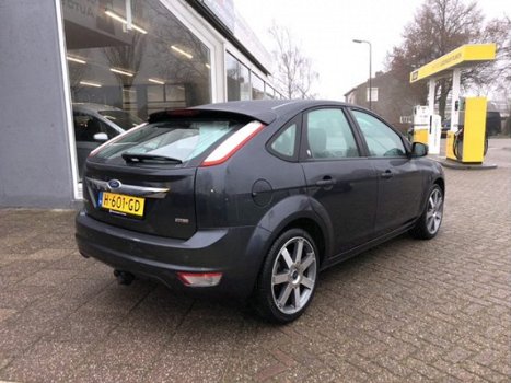 Ford Focus - 1.6 TDCi Ghia Trekhaak, Leer, Lmv 18 Inch - 1