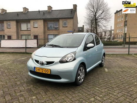 Toyota Aygo - 1.0-12V 5 DRS AIRCO STUURBEKRACHTING KM 51280 - 1