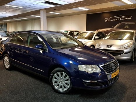 Volkswagen Passat - 2.0 FSI 110KW Comfortline, NAP - 1