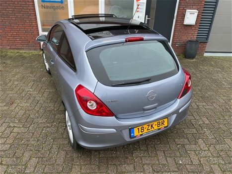 Opel Corsa - 1.4-16V Cosmo / Schuifdak / Airco / Cruise / PDC - 1