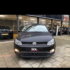 Volkswagen Polo - 1.2 TSI BlueMotion Comfortline // NAVI // AC // PDC