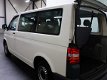 Volkswagen Transporter Kombi - 1.9 TDI 300 Baseline Motor en versnellingsbak 100% geen AC - 1 - Thumbnail