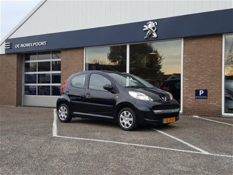 Peugeot 107 - SUBLIME 1.0i-12V 5drs Airco radio/cd Elektr ramen Centr Vergrend - 1