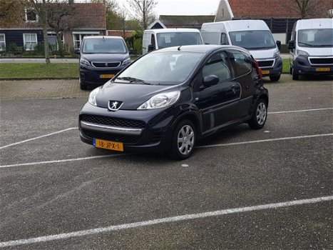 Peugeot 107 - SUBLIME 1.0i-12V 5drs Airco radio/cd Elektr ramen Centr Vergrend - 1