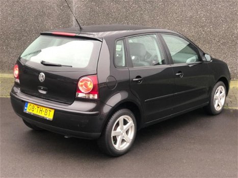 Volkswagen Polo - 1.4-16V Optive - 1