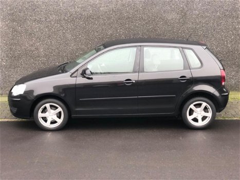 Volkswagen Polo - 1.4-16V Optive - 1