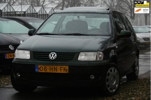 Volkswagen Polo - 1.4-16V Trendline 5DRS NAP/AIRCO/DAK/1JR APK - 1