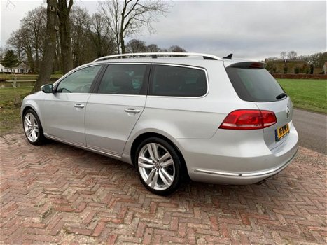 Volkswagen Passat Variant - 1.6 TDI High Exec. BM NL-Auto | TREKH | LEDER | NAVI - 1