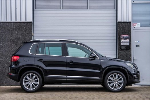 Volkswagen Tiguan - 1.4 TSI Comfort&Design Panoramadak, Rij-assistent, PDC - 1