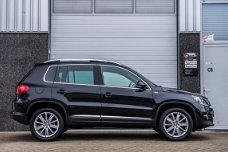 Volkswagen Tiguan - 1.4 TSI Comfort&Design Panoramadak, Rij-assistent, PDC