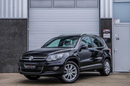 Volkswagen Tiguan - 1.4 TSI Comfort&Design Panoramadak, Rij-assistent, PDC - 1