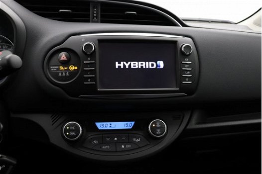 Toyota Yaris - 1.5 Hybrid Design Limited - 1