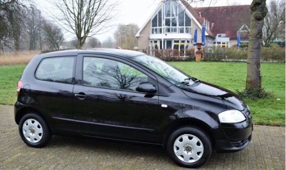 Volkswagen Fox - 1.2 Trendline *2e Eigenaar zeer nette staat*APK 10-2020 - 1