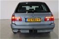 BMW 5-serie Touring - 520i Executive ZEER NETTE 520i LPG G3 155000km aantoonbaar onderhoudshistorie - 1 - Thumbnail
