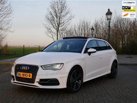 Audi A3 Sportback - 1.4 -tron PHEV S-Line Panorama B&O Xenon-LED - 1