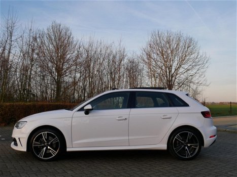 Audi A3 Sportback - 1.4 -tron PHEV S-Line Panorama B&O Xenon-LED - 1
