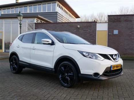 Nissan Qashqai - 1.5 dCi Tekna Leder Panorama Camera 3D 19inch - 1