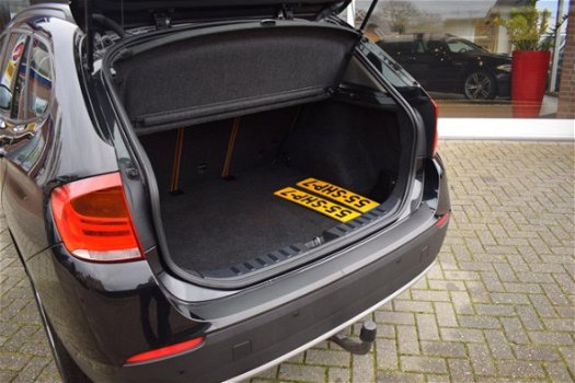 BMW X1 - SDrive18i Executive Navigatie Schuifdak Trekhaak - 1