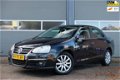 Volkswagen Jetta - 1.6 FSI Comfortline Business 116PK | Airco | Cruise | Navi - 1 - Thumbnail