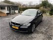 BMW 3-serie - 320d Executive | Leer | Xenon | Elekt. Schuifdak | Autom. Airco | 18