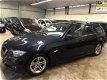BMW 3-serie Touring - 318i Business Line Navigatie, Start/stop knop, Airco climate, cruise controle - 1 - Thumbnail