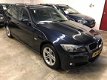 BMW 3-serie Touring - 318i Business Line Navigatie, Start/stop knop, Airco climate, cruise controle - 1 - Thumbnail