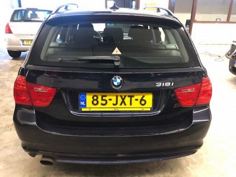 BMW 3-serie Touring - 318i Business Line Navigatie, Start/stop knop, Airco climate, cruise controle - 1