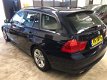 BMW 3-serie Touring - 318i Business Line Navigatie, Start/stop knop, Airco climate, cruise controle - 1 - Thumbnail