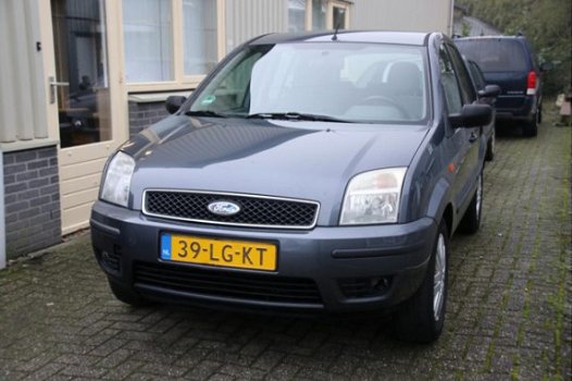 Ford Fusion - 1.6-16V First Edition / nieuw apk - 1