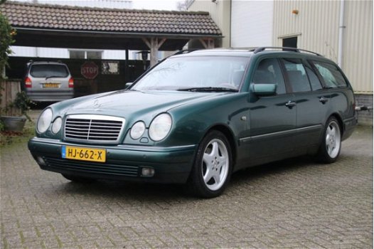 Mercedes-Benz E-klasse Combi - 320 Avantgarde Amg / Youngtimer / Standkachel / PDC v+a / Stoelverwar - 1