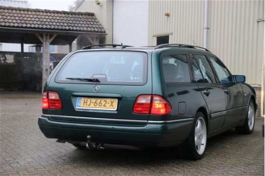 Mercedes-Benz E-klasse Combi - 320 Avantgarde Amg / Youngtimer / Standkachel / PDC v+a / Stoelverwar - 1