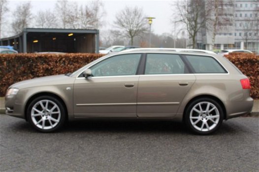 Audi A4 Avant - 2.0 Pro Line Orig. NL. Airco. Cruise. Elek. Ramen. Trekhaak - 1