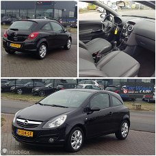 Opel Corsa - 1.2-16V Cosmo