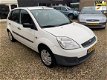 Ford Fiesta - 1.4-16V Ambiente Benzine 5 Drs Luxe uitvoering Rijdt en schakelt perfect - 1 - Thumbnail