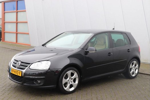 Volkswagen Golf - 2.0 TDI Trendline | RNS 510 / Navi / Stoelverw. / VOL - 1