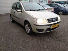 Fiat Punto - 1.4-16V Young