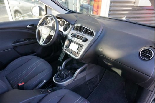Seat Altea XL - 1.2 TSI Ecomotive Copa Airco, Navi, Stoelverw., Trekhaak afn - 1