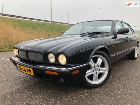 Jaguar XJR - 4.0 V8 Youngtimer - 363PK - Topstaat - Gereviseerde Motor - Zeer goed onderhouden - 1