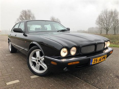 Jaguar XJR - 4.0 V8 Youngtimer - 363PK - Topstaat - Gereviseerde Motor - Zeer goed onderhouden - 1