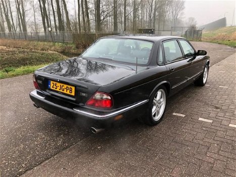 Jaguar XJR - 4.0 V8 Youngtimer - 363PK - Topstaat - Gereviseerde Motor - Zeer goed onderhouden - 1