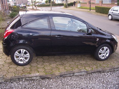 Schitterende! Opel corsa 1.2 16v EDITION *AIRCO* CRUISE +NAP+boekjes+ APK - 2